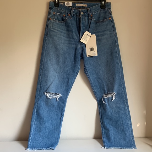 NWT Wedgie Straight Levi’s Size 28 - Picture 6 of 8